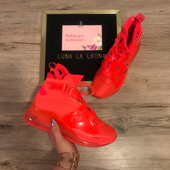 jordan air latitude 720 red